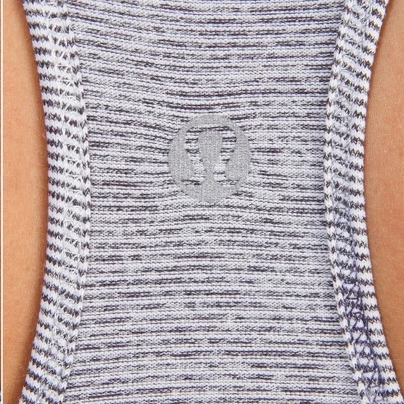 Lululemon Cool Racerback Size 6 - Picture 9 of 11
